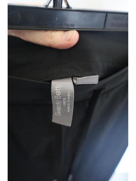 Sweaty Betty explorer pants size XXL 27” inseam - Picture 8 of 8